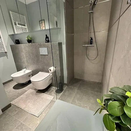 Nad Jeziorem - Kwiatkowskiego 44c Drabinianka *