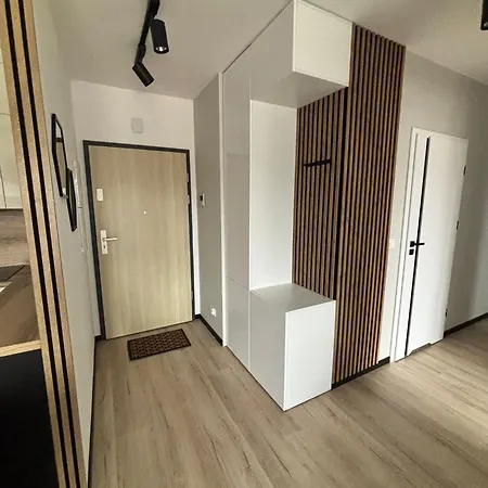 Nad Jeziorem - Kwiatkowskiego 44c Drabinianka