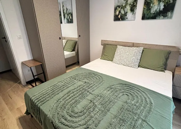 Nad Jeziorem - Kwiatkowskiego 44c Drabinianka Daire *