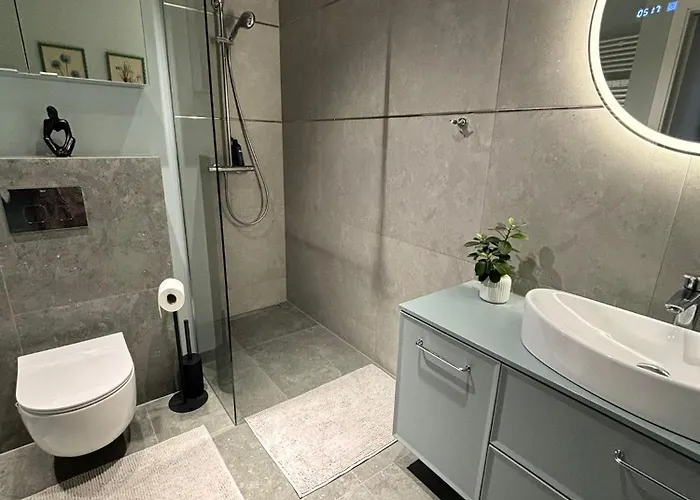 Nad Jeziorem - Kwiatkowskiego 44c Drabinianka Rzeszow